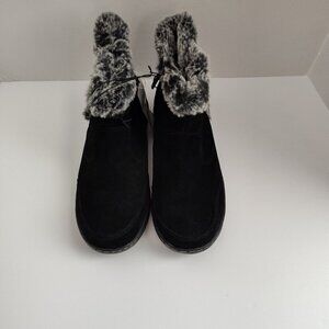 Ladies SZ 7 Khombu Black Suede Bootie